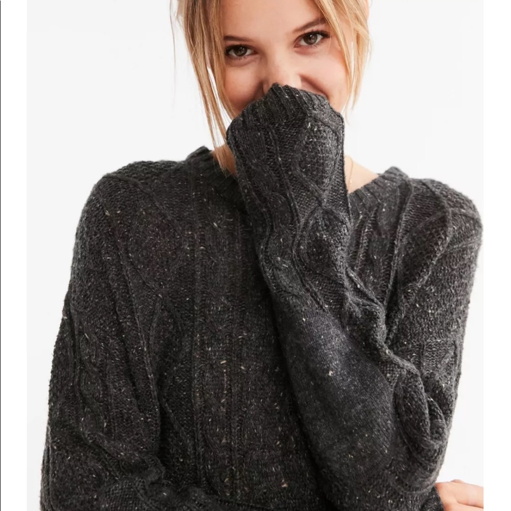 BDG Cable High/Low Crew Neck Sweater size xs